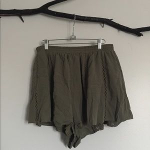 flowy cotton-on shorts